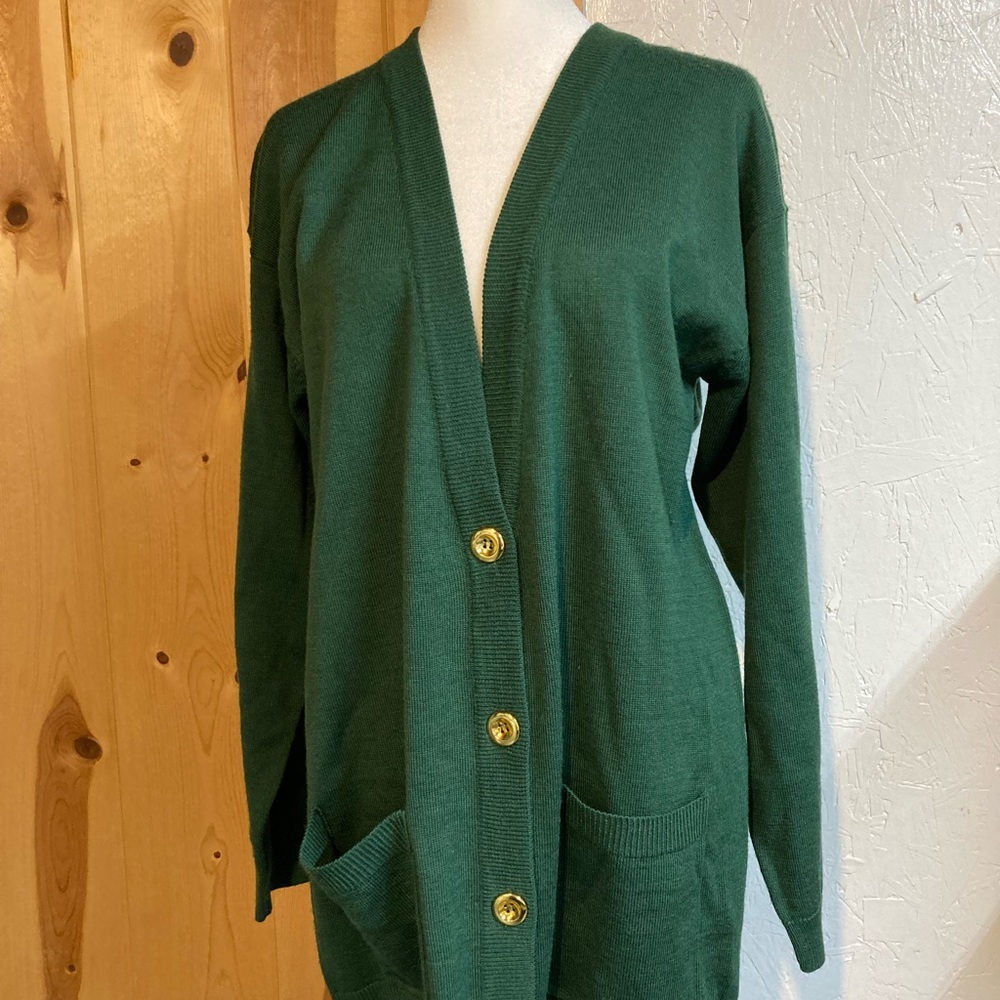 Elegant Outlander Studio Dark Green Wool Blend Size 8 V-neck Cardigan